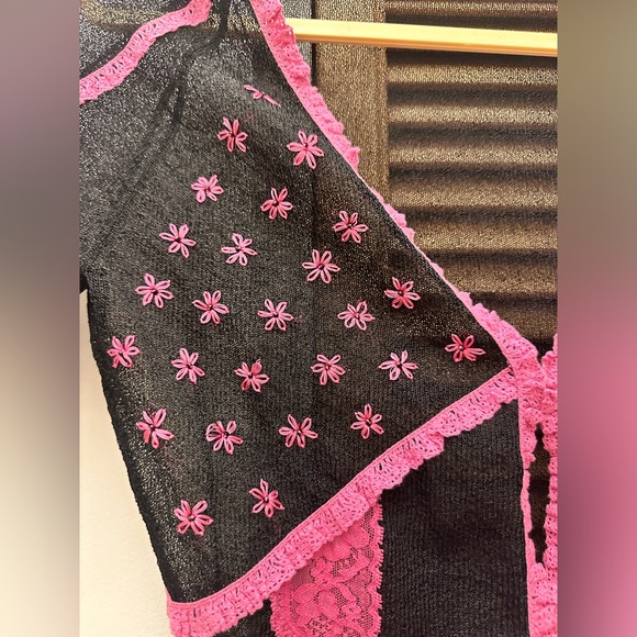 Betsey Johnson New York Size Medium Black & Pink Cardigan - Picture 6 of 8
